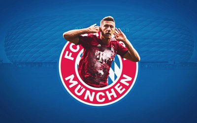 爱赢电竞独家-乌克兰队球迷闯入球场庆祝