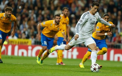 爱赢电竞精华-谁给瑟洛特传球谁刷助攻